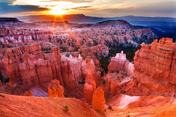 Sunrise Thor's Hammer Hoodoos Bryce Canyon National Park Utah