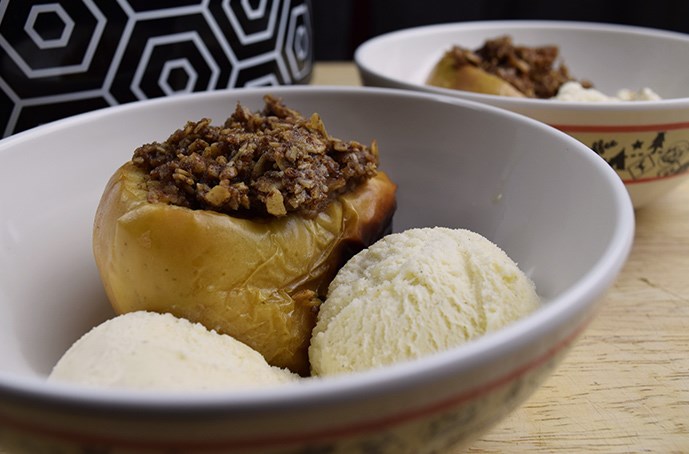 Slow Cooker Baked Apples