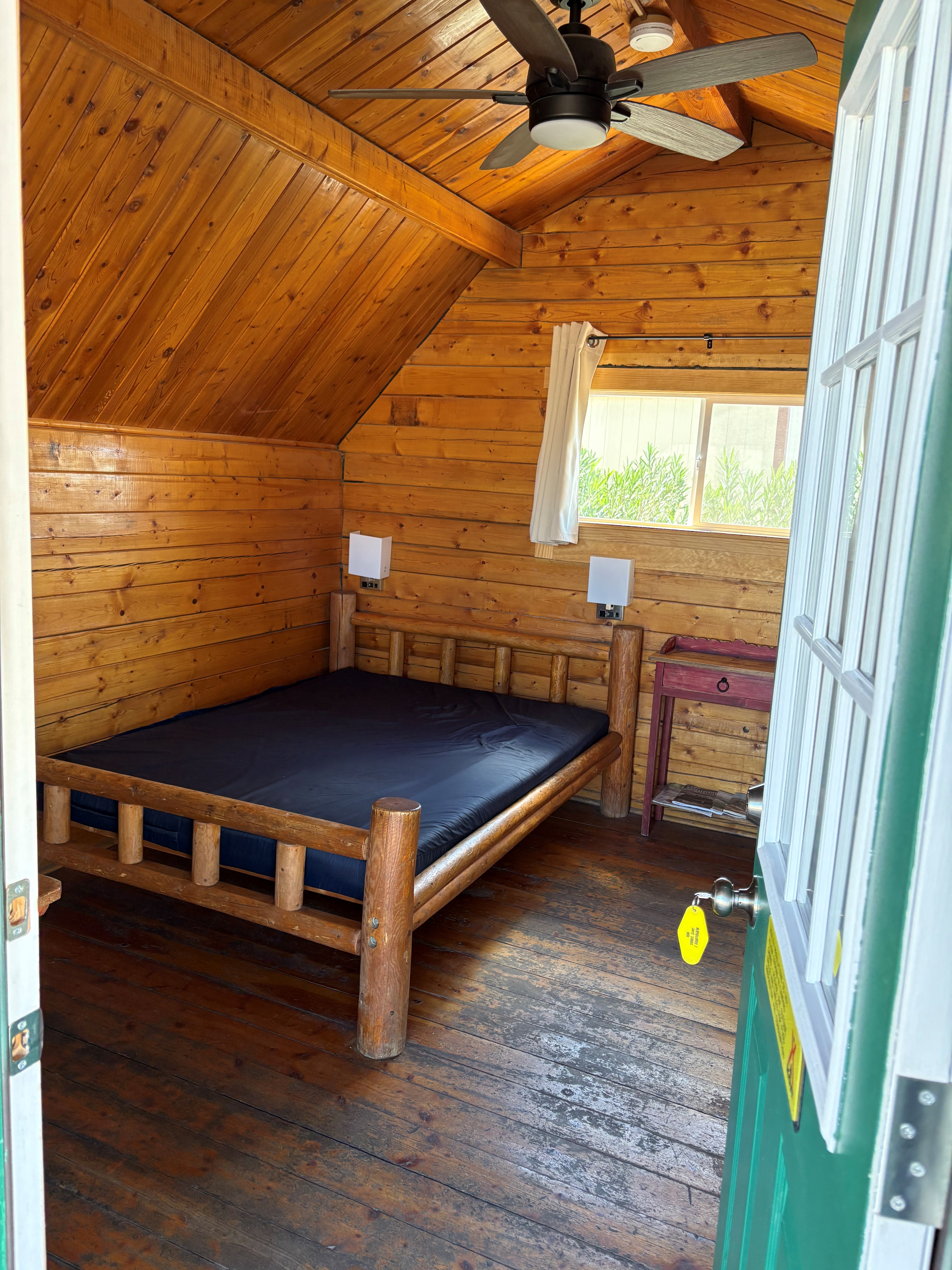 Full size bed
