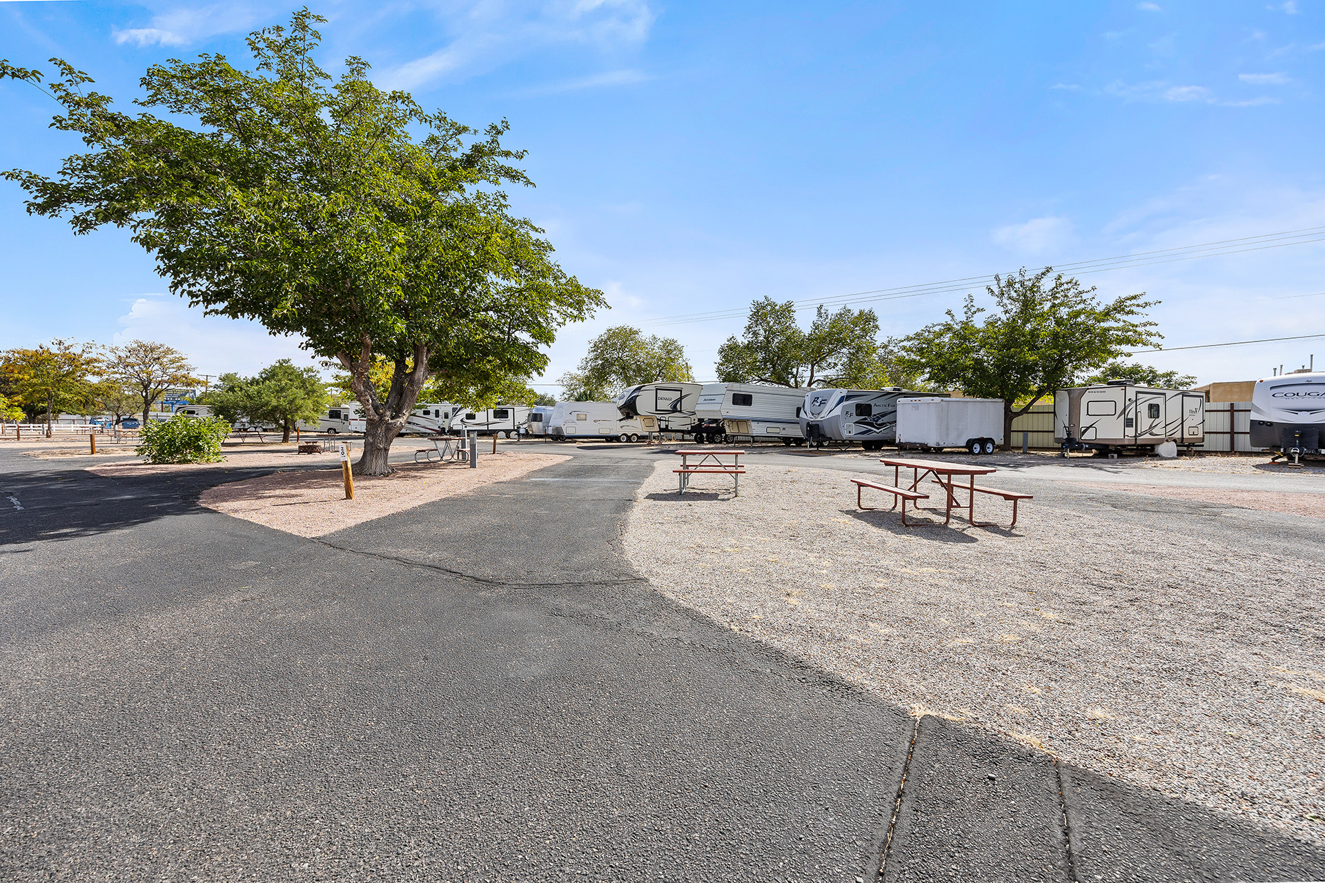RV 20, Pull-Thru 30/20 AMPS Water & Electric