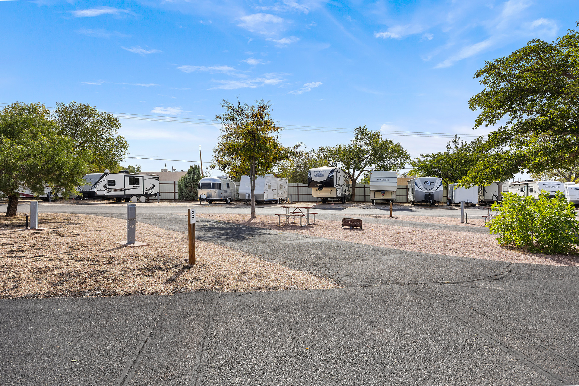 RV 22, Pull-Thru 30/20 AMPS Water & Electric