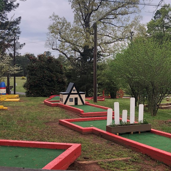Mini-golf