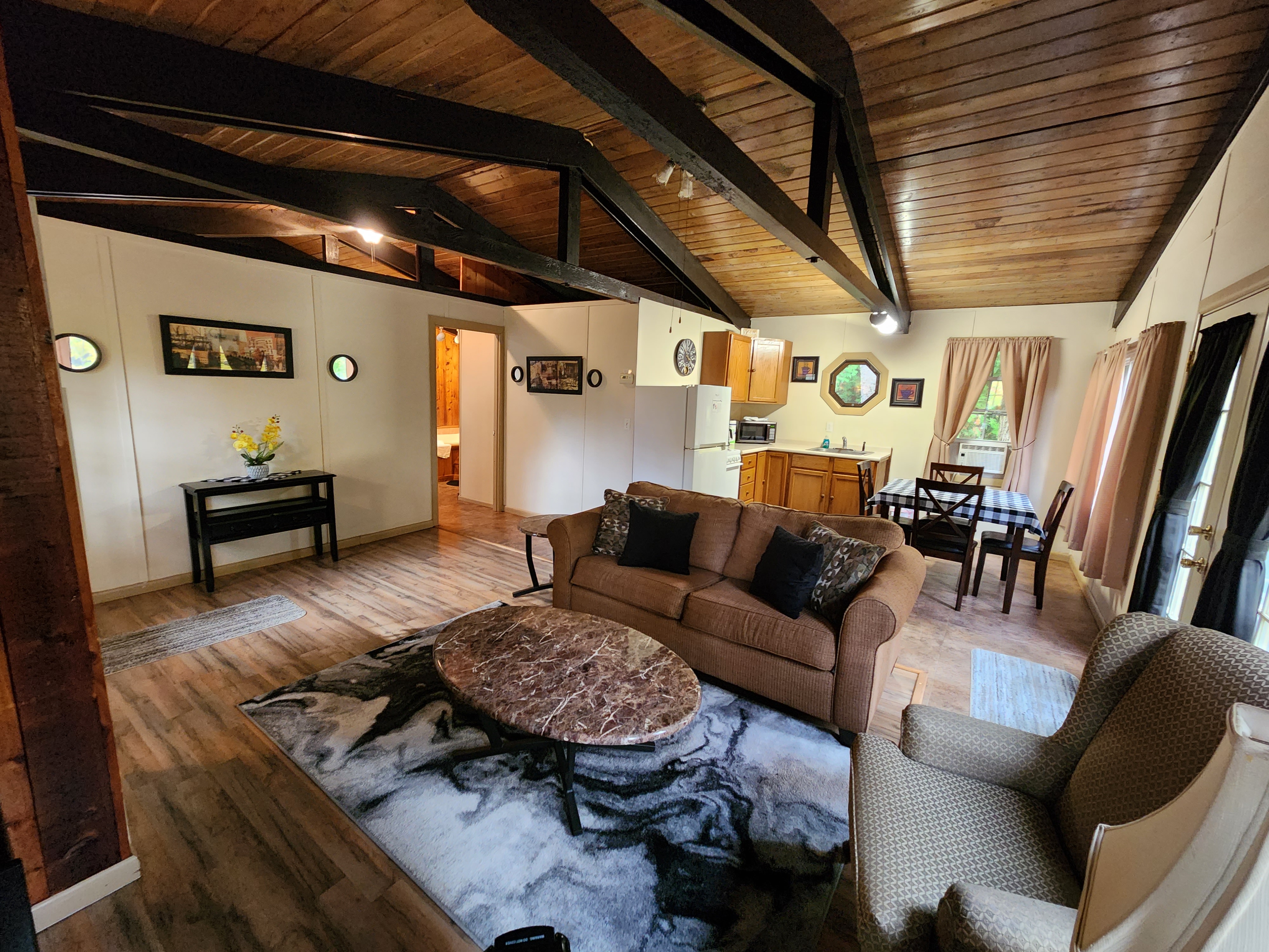 C06 Livingroom 1-3