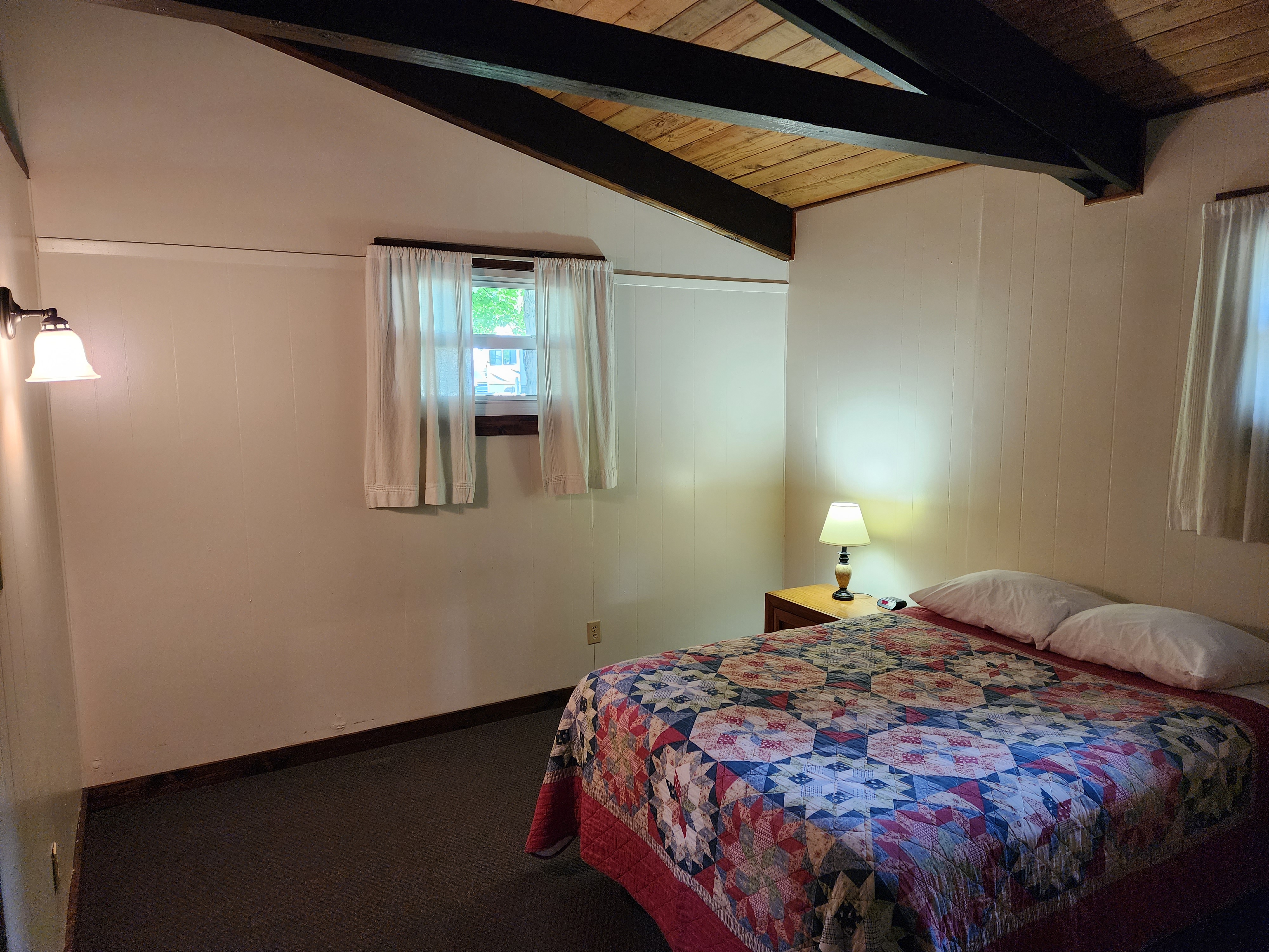 C01 Deluxe Cabin Bedroom 1 - 2