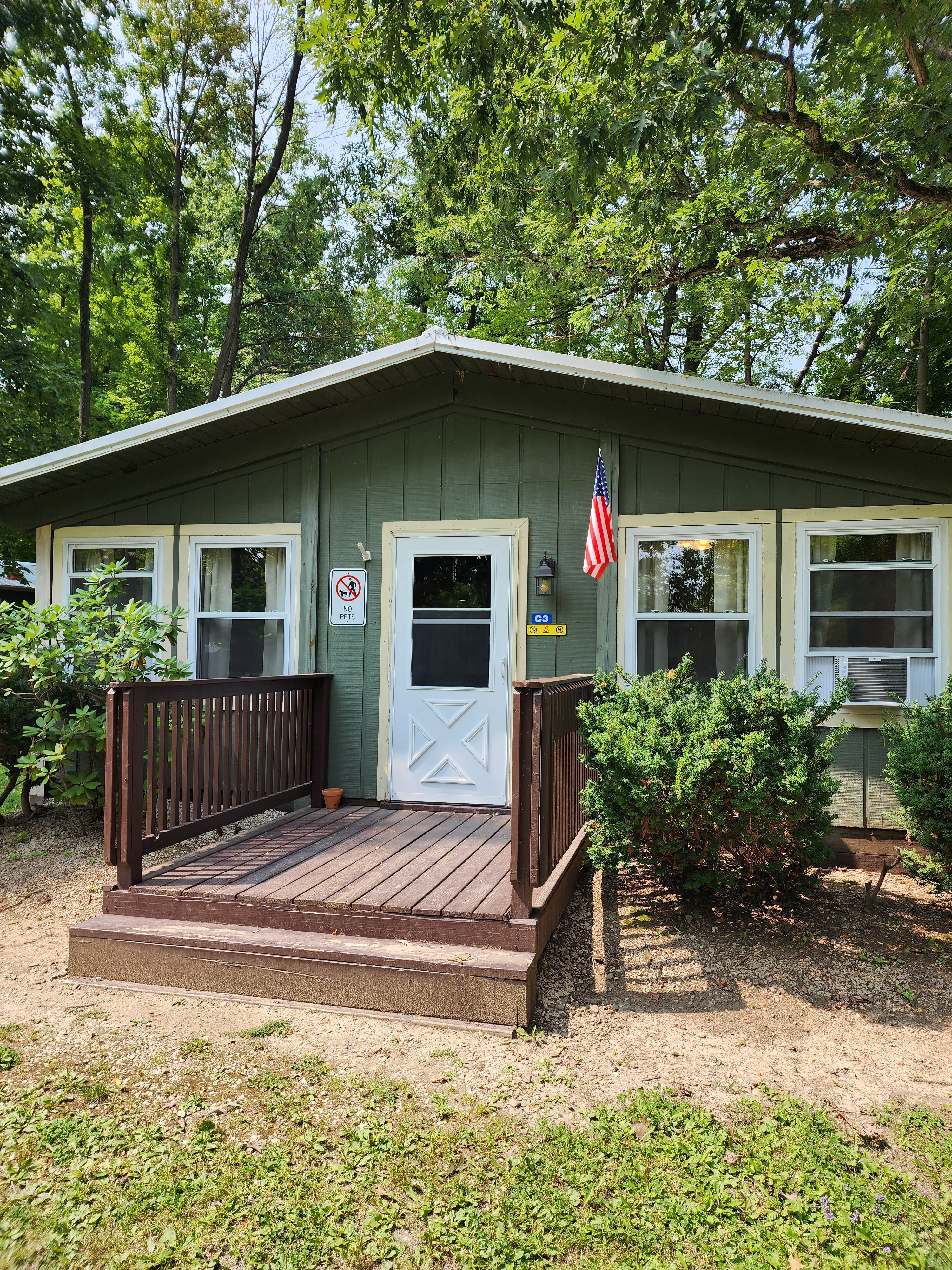 C03 Deluxe Cabin Front View