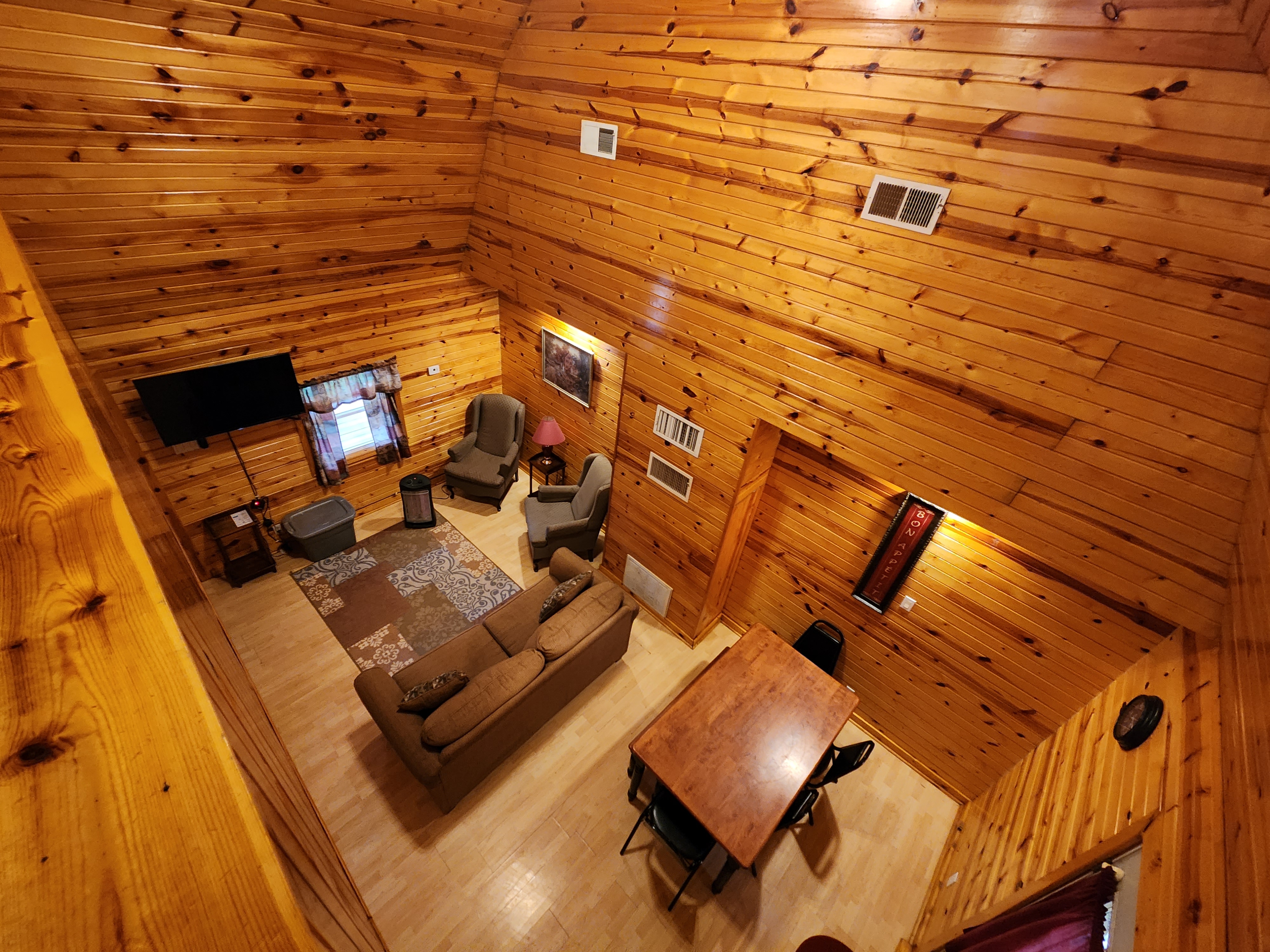 C09 Barn living / Dining area