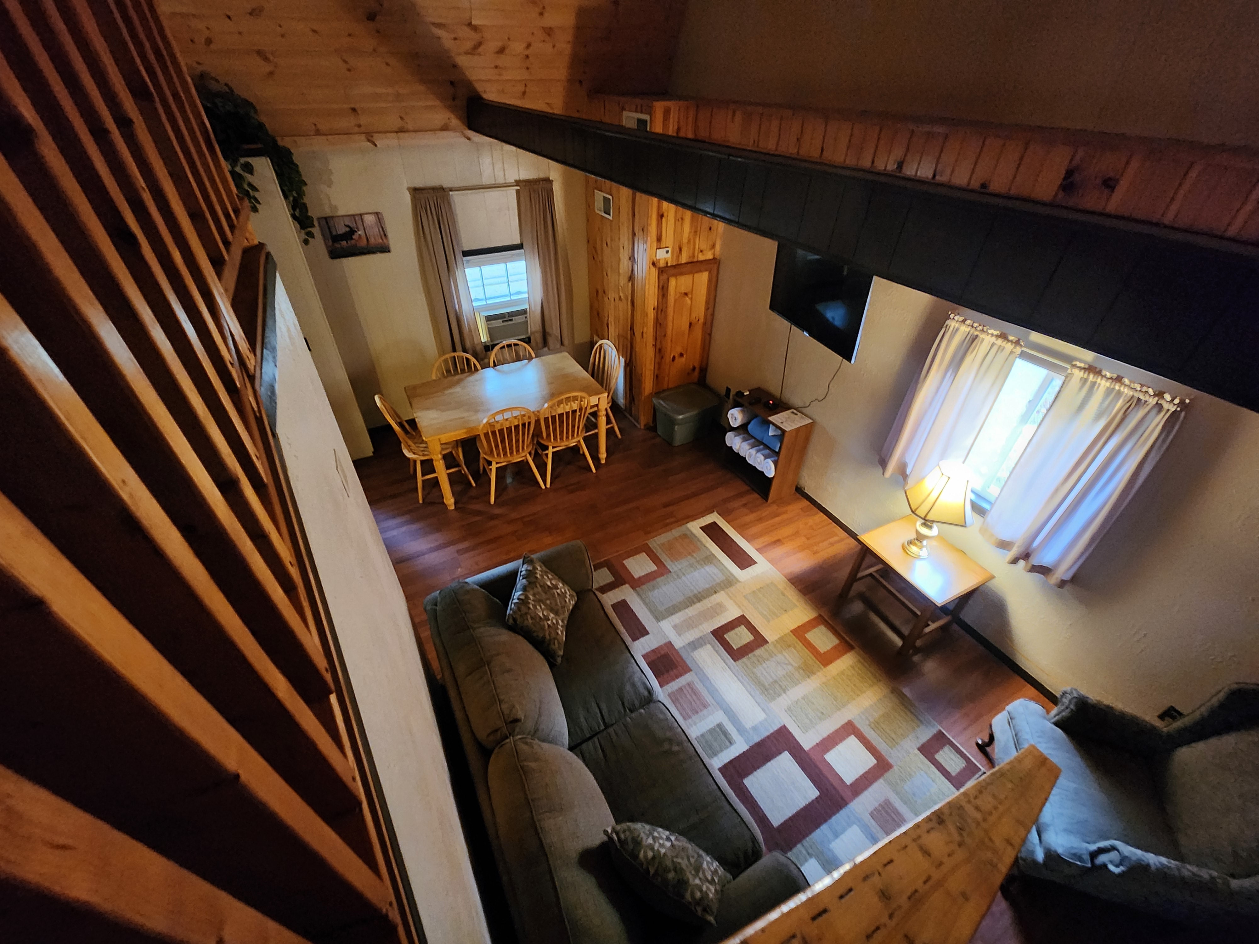C11 Barn Livingroom / Dining area 1