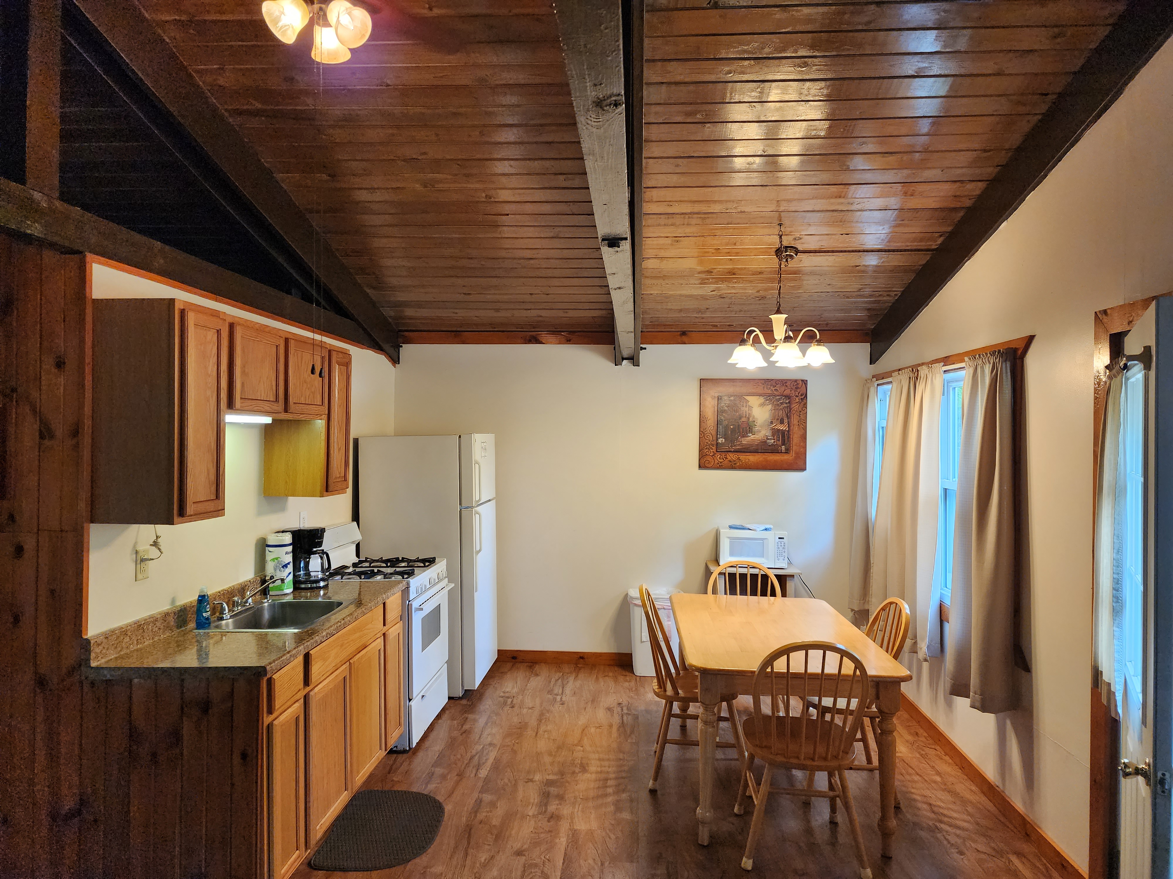 C03 Deluxe Cabin Kitchen / Dining