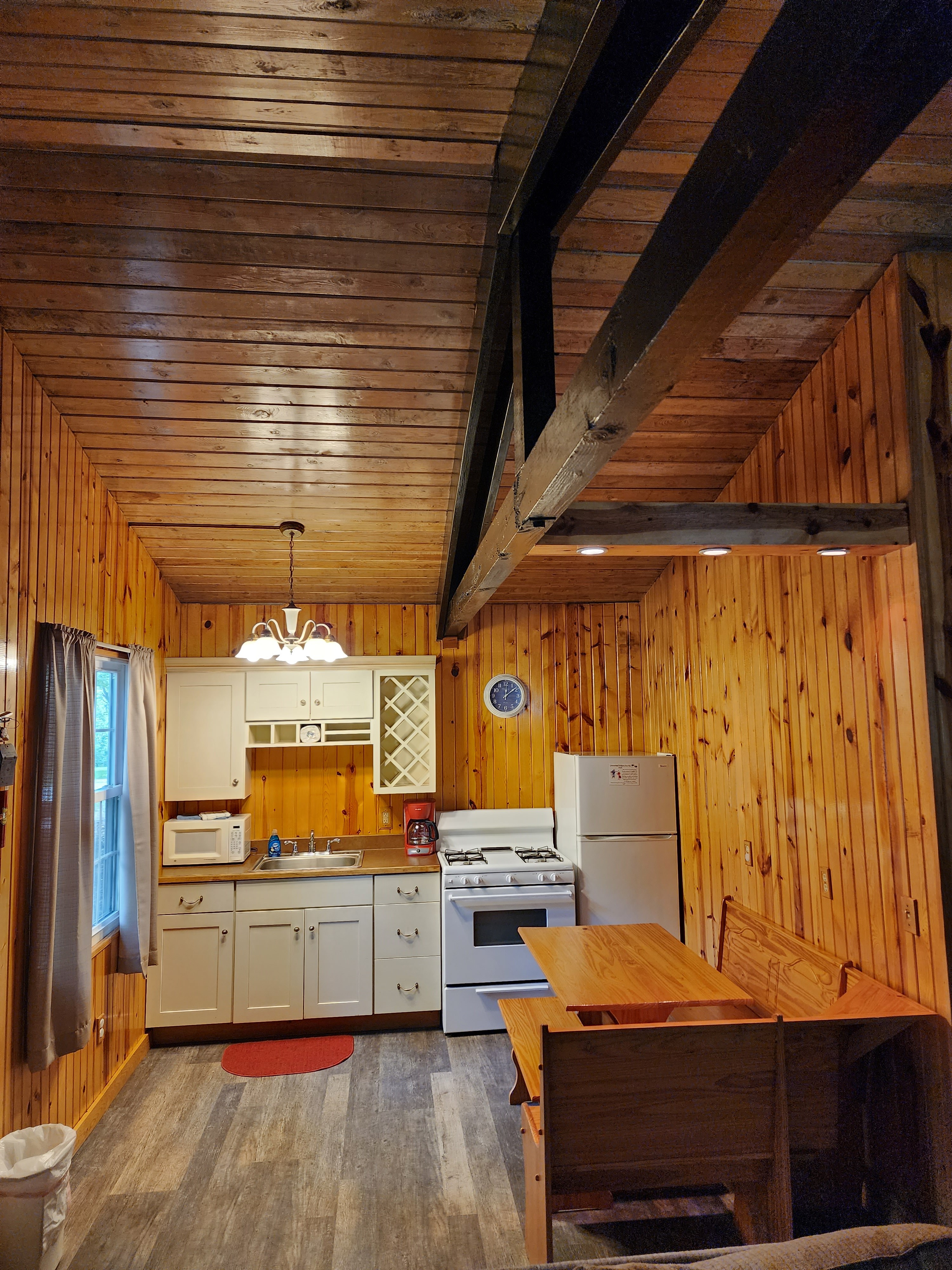 C07 Kitchen / Dining area