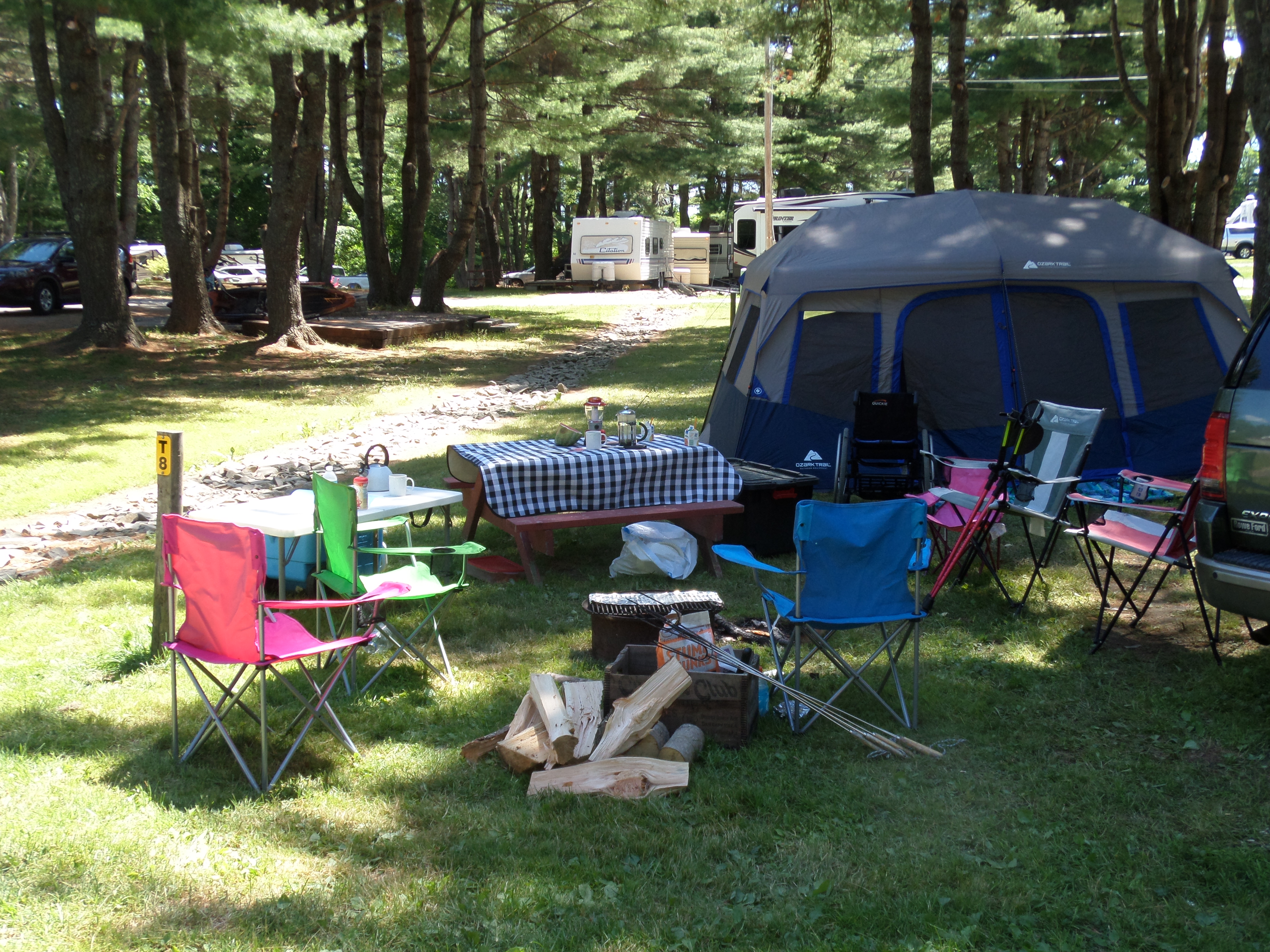 Deluxe tent