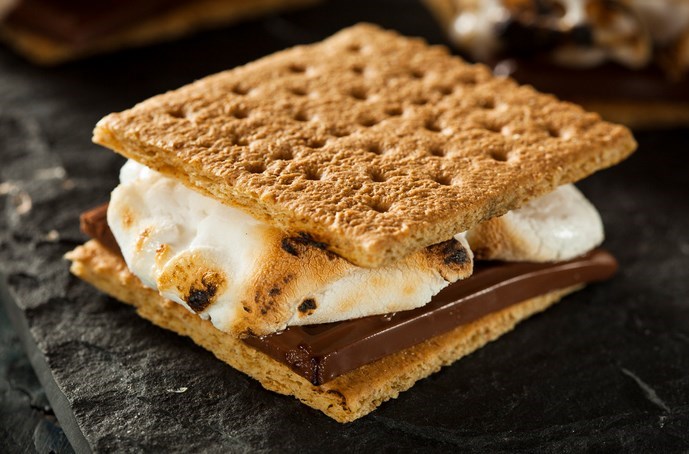 GET MORE FROM YOUR S'MORES WITH THESE FUN S'MORES IDEAS