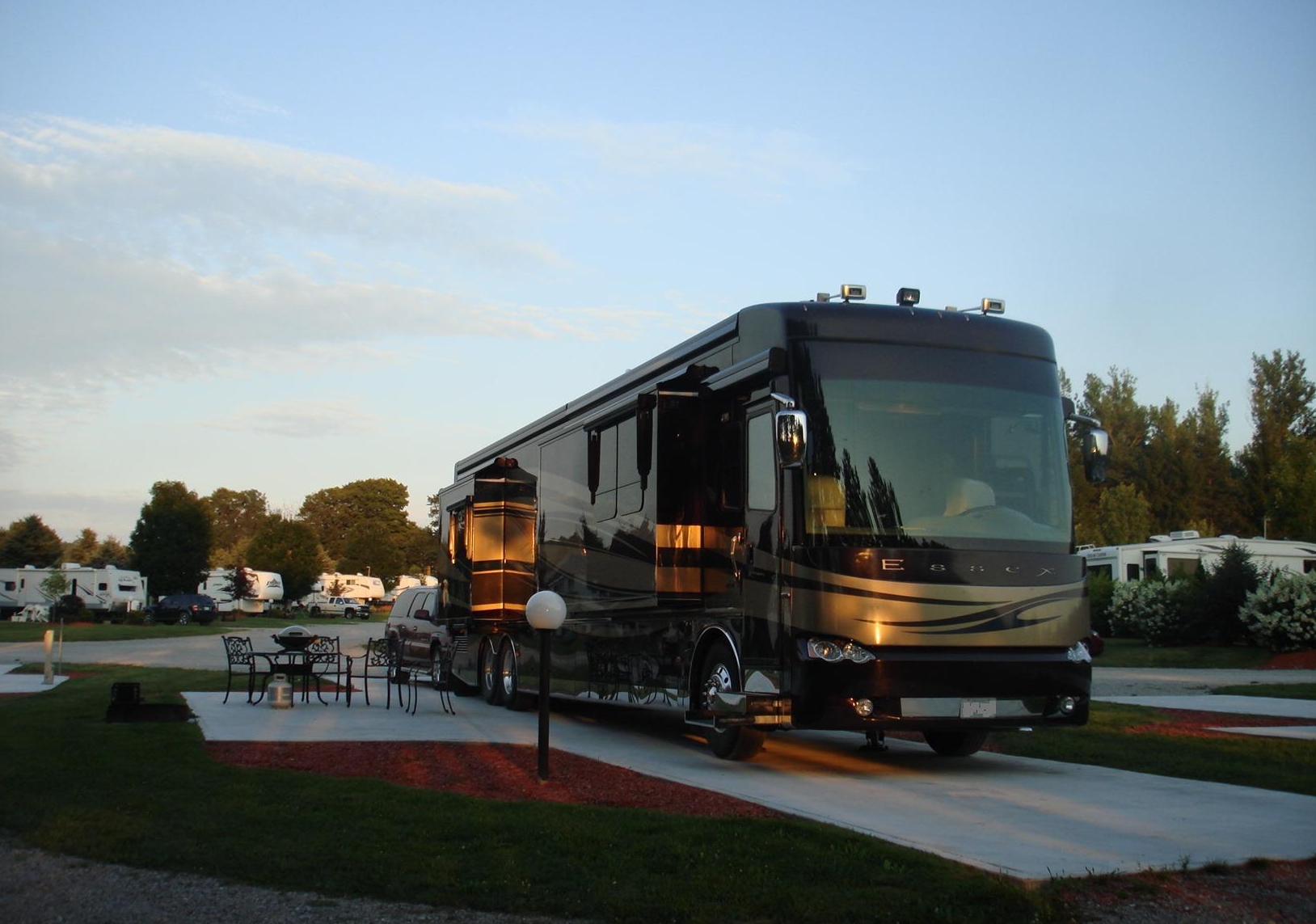 Ideal for many large RV's.  Easy in, easy out.