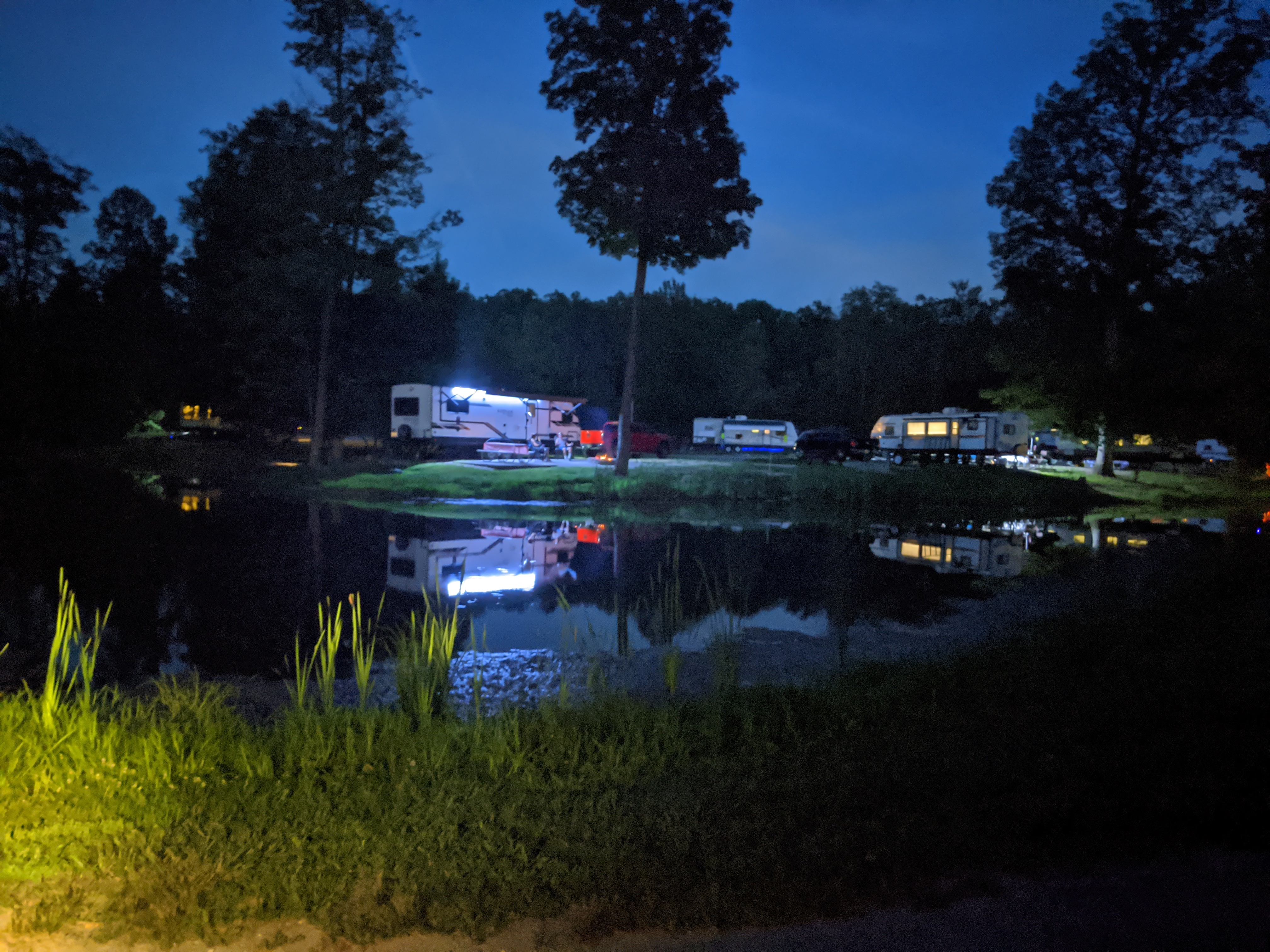 Enjoy the evening by the campfire while enjoying the view