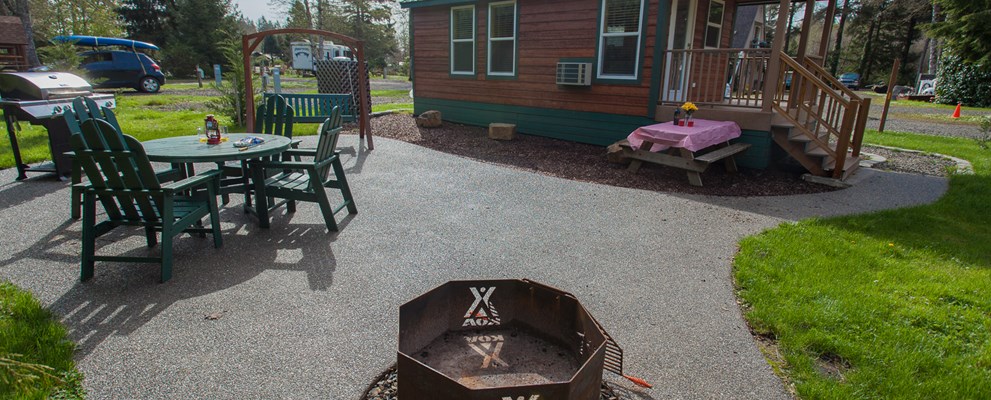 Deluxe Cabin Patio Area