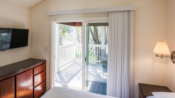 Queen Bedroom in Cabin