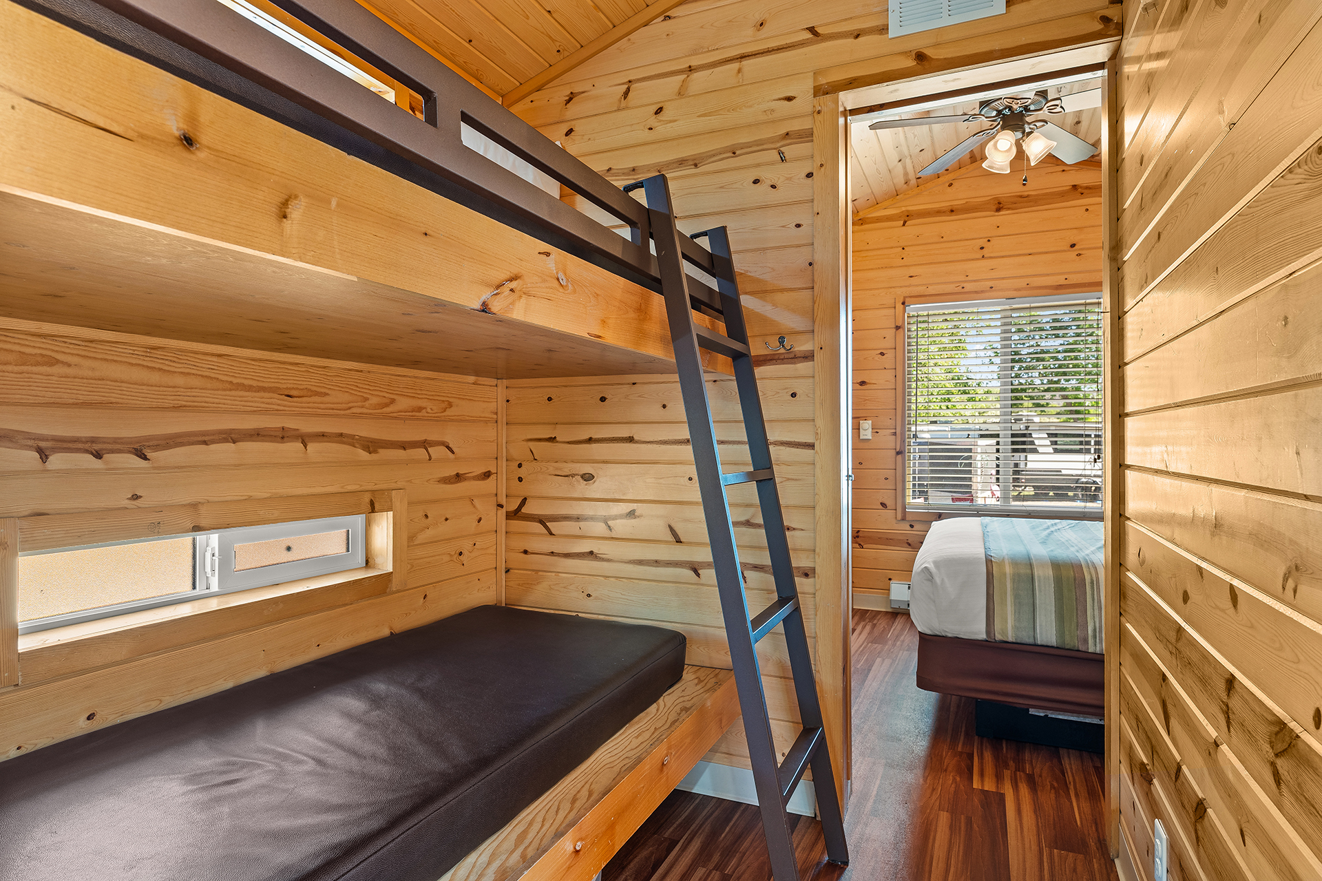 Deluxe Cabin, 2 Room (Full Bath with Tub & Shower) – Sleeps 6