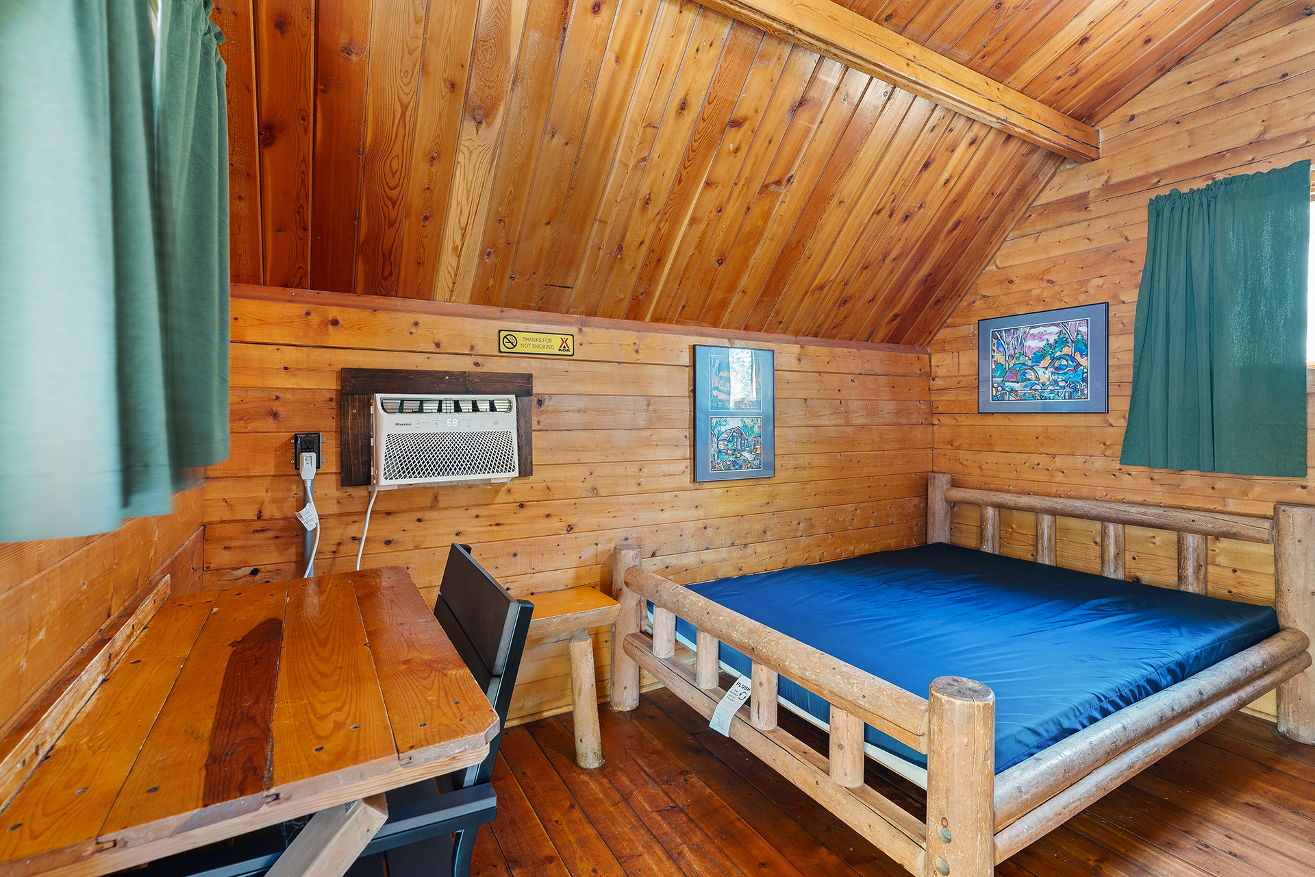 CC03 - Camping Cabin, 1 Room - Sleeps 4