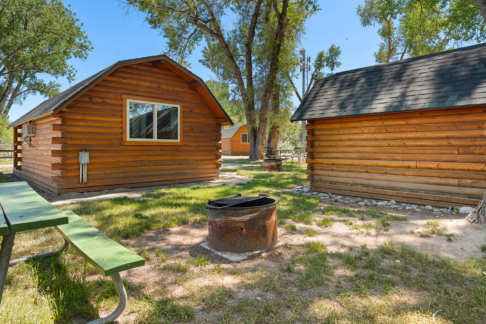 CC08 - Camping Cabin, 2 Room - Sleeps 6