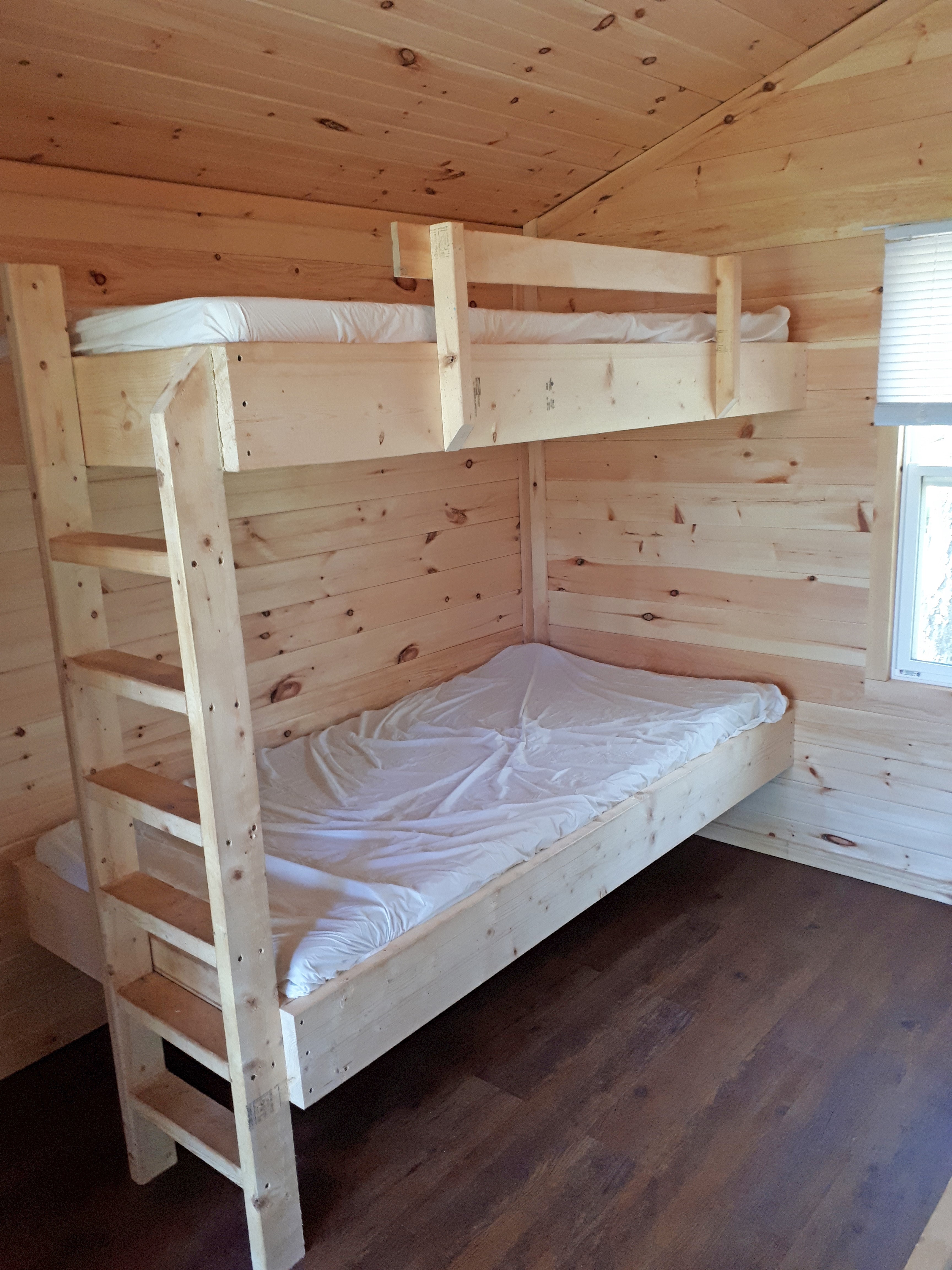 Camping Cabin - 3 single bunks and 1 double