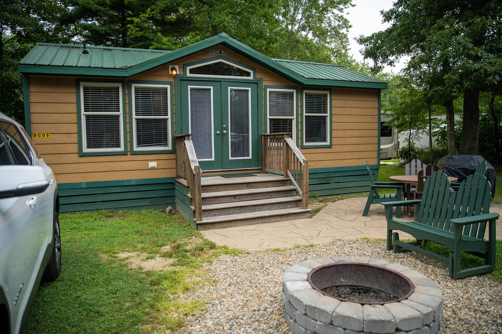 Deluxe Cabin 05