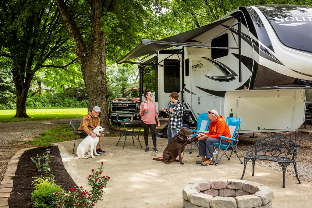 Settle In for the Season at Bowling Green KOA Holiday!