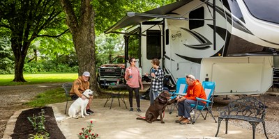 Settle In for the Season at Bowling Green KOA Holiday!