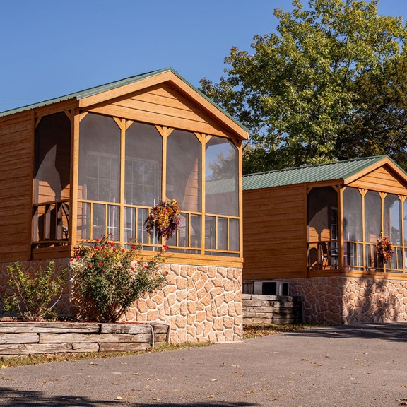 KOA Patio Deluxe Lodge (1 Master Bedroom, 2 Bed Loft, Kitchen, 1 Bathroom)