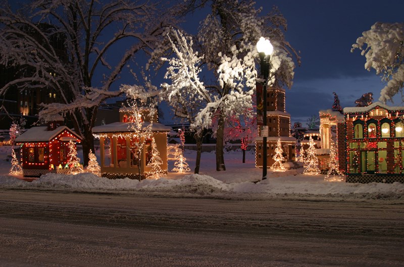 CHRISTMAS VILLAGE IN OGDEN Photo