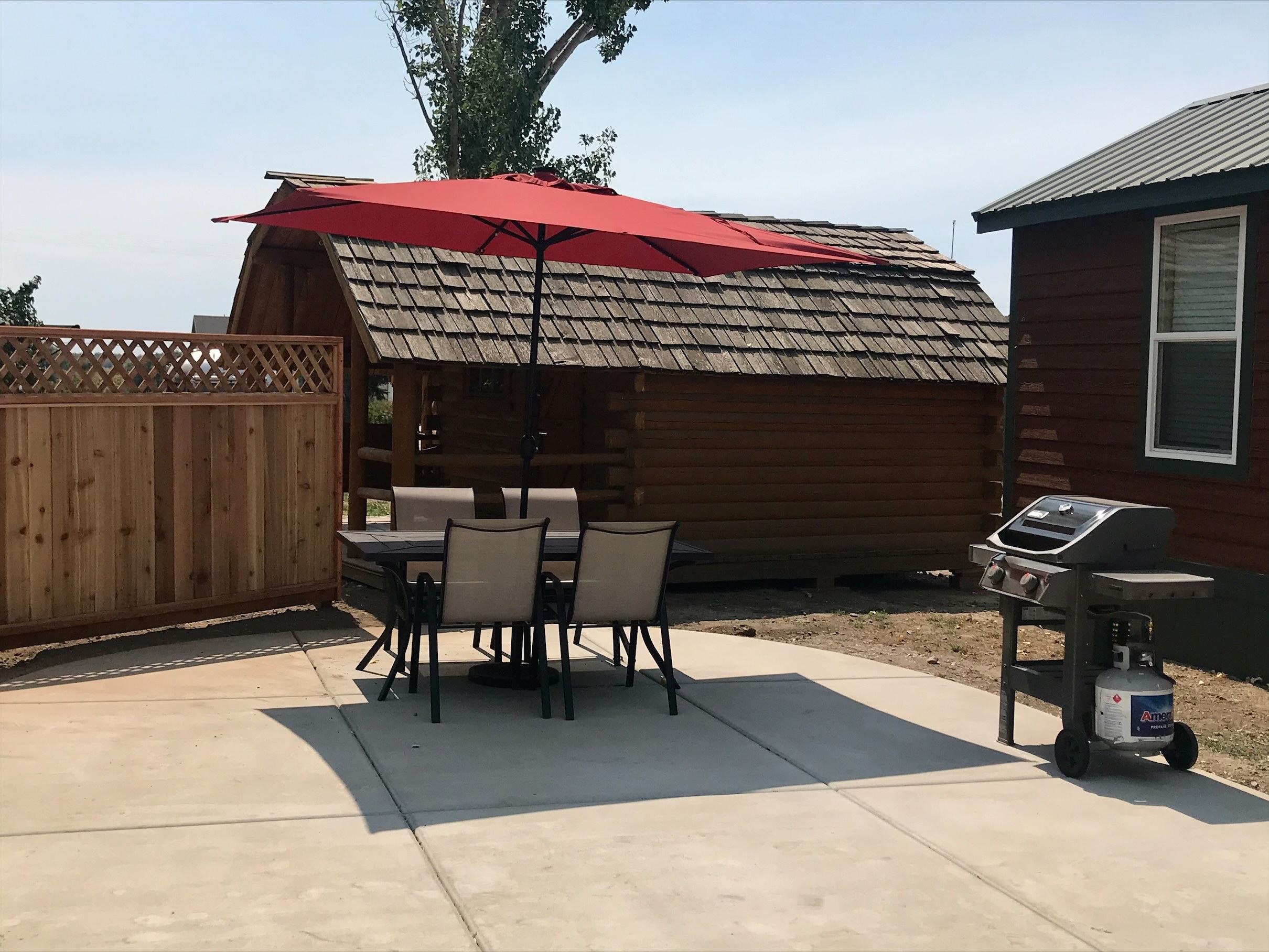 Deluxe Cabin (KL1) - Outside Dining
