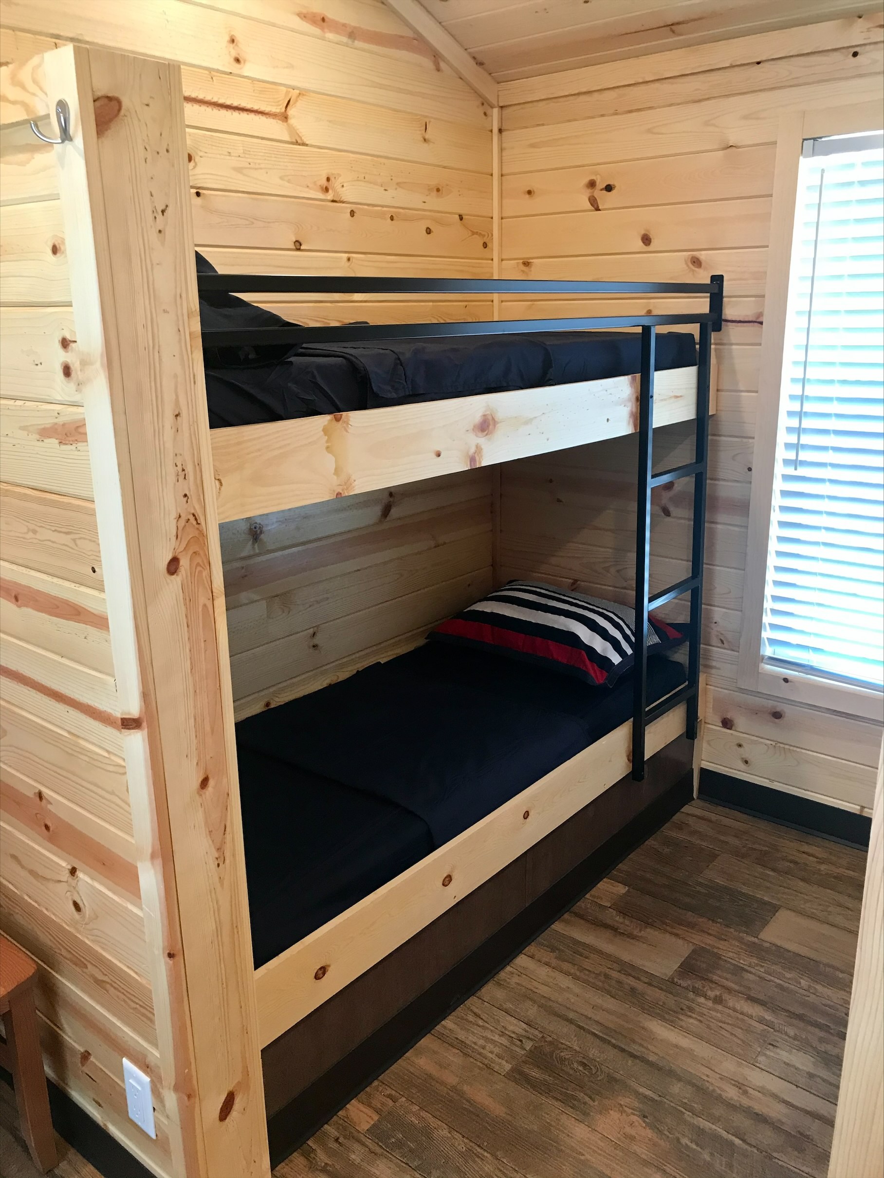 Deluxe Cabin (KL1)- Bunk Bed 2