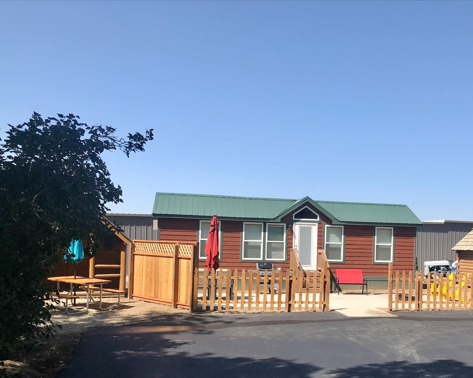 Deluxe Cabin (KL1)- Exterior