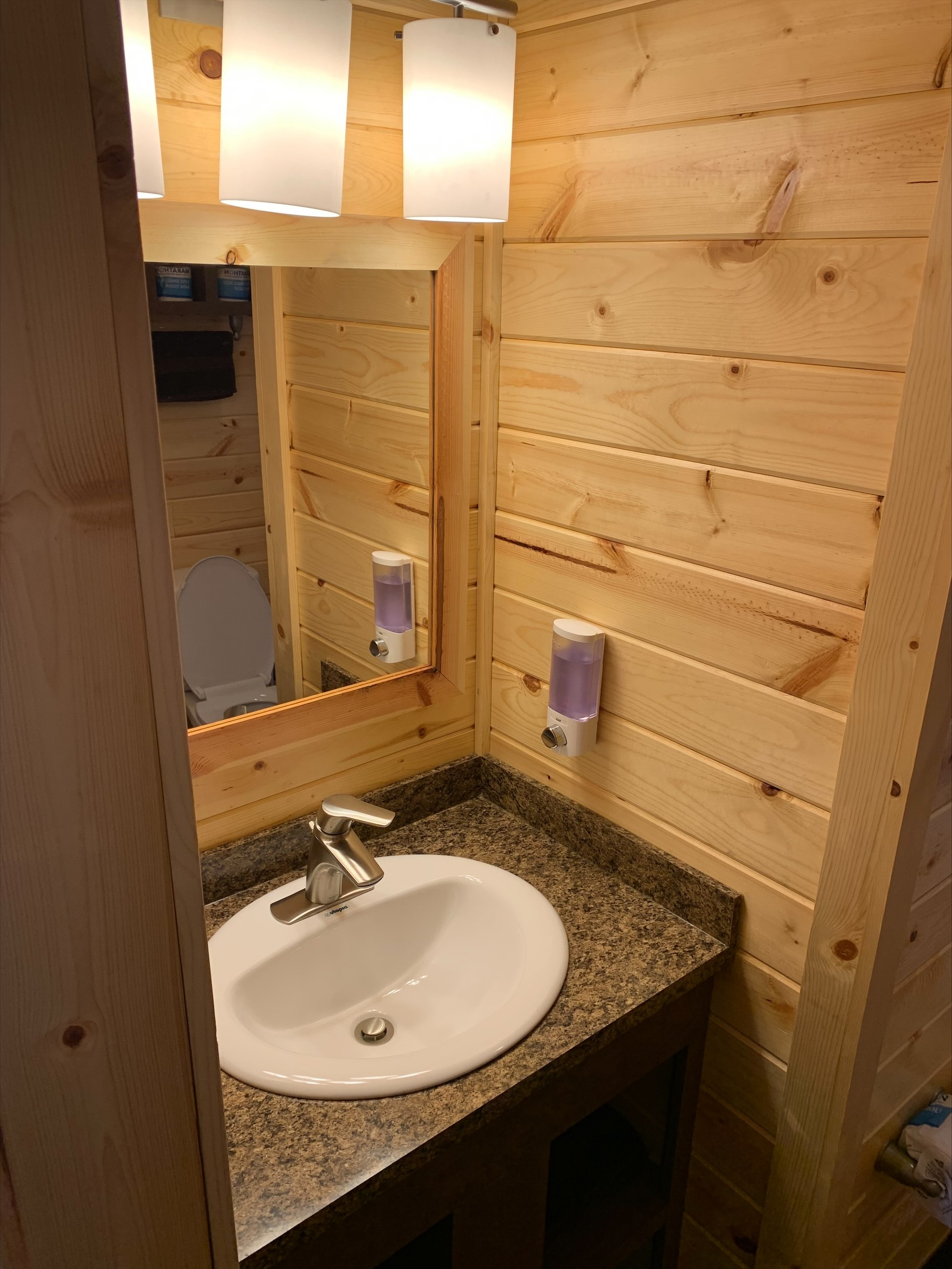 Deluxe Cabin (KL2)- Bathroom