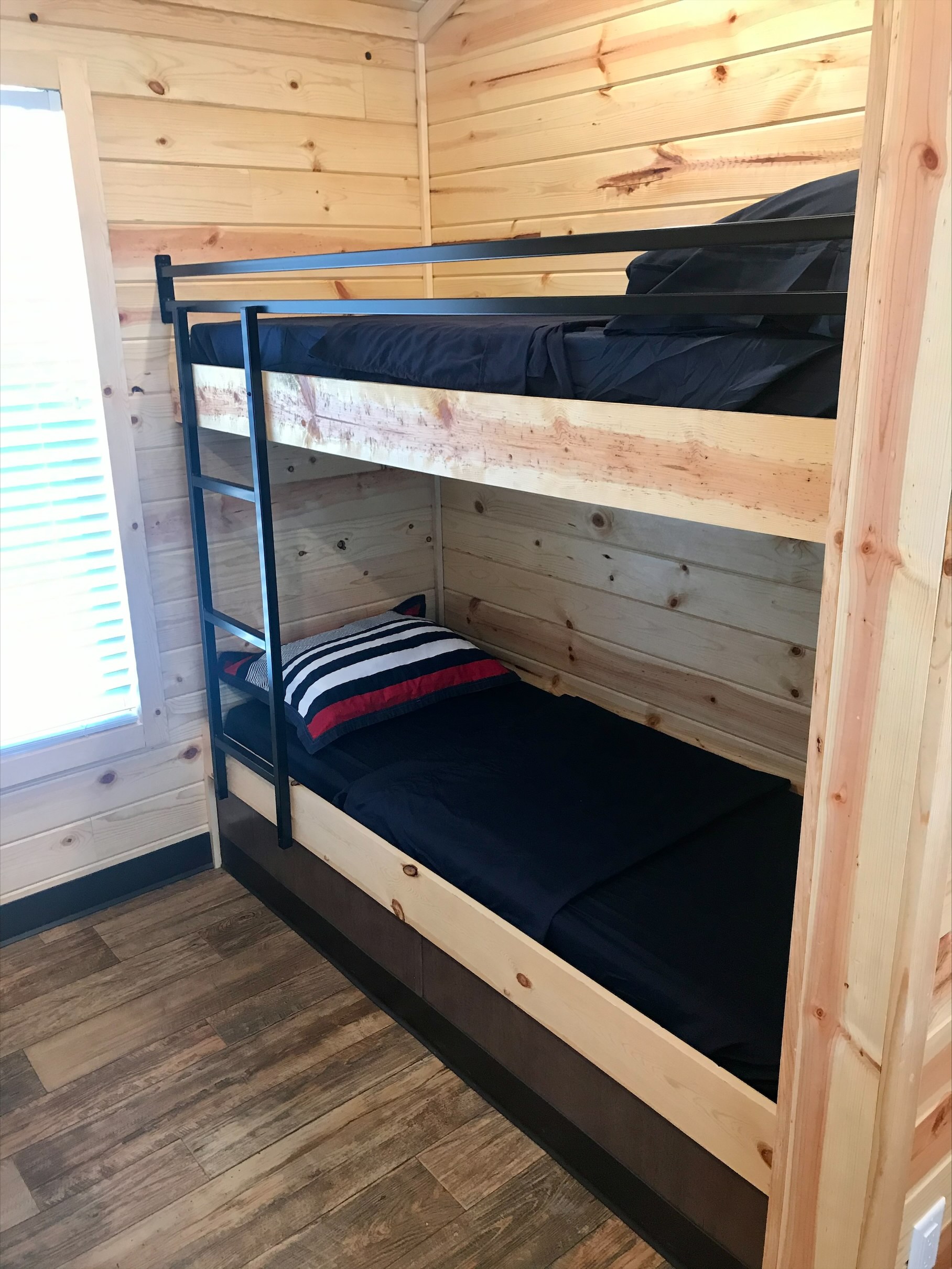 Deluxe Cabin (KL1)- Bunk Bed 1