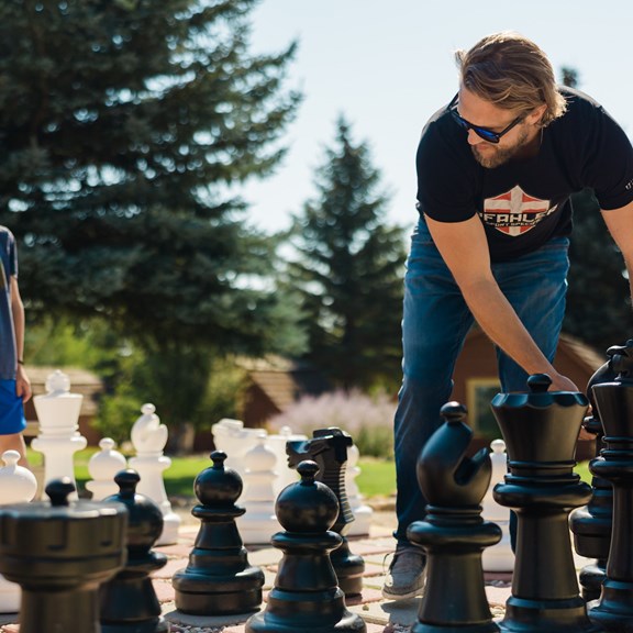 Giant Chess/Checkers