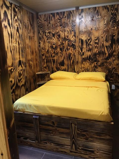 Deluxe cabin