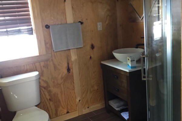 Deluxe cabin