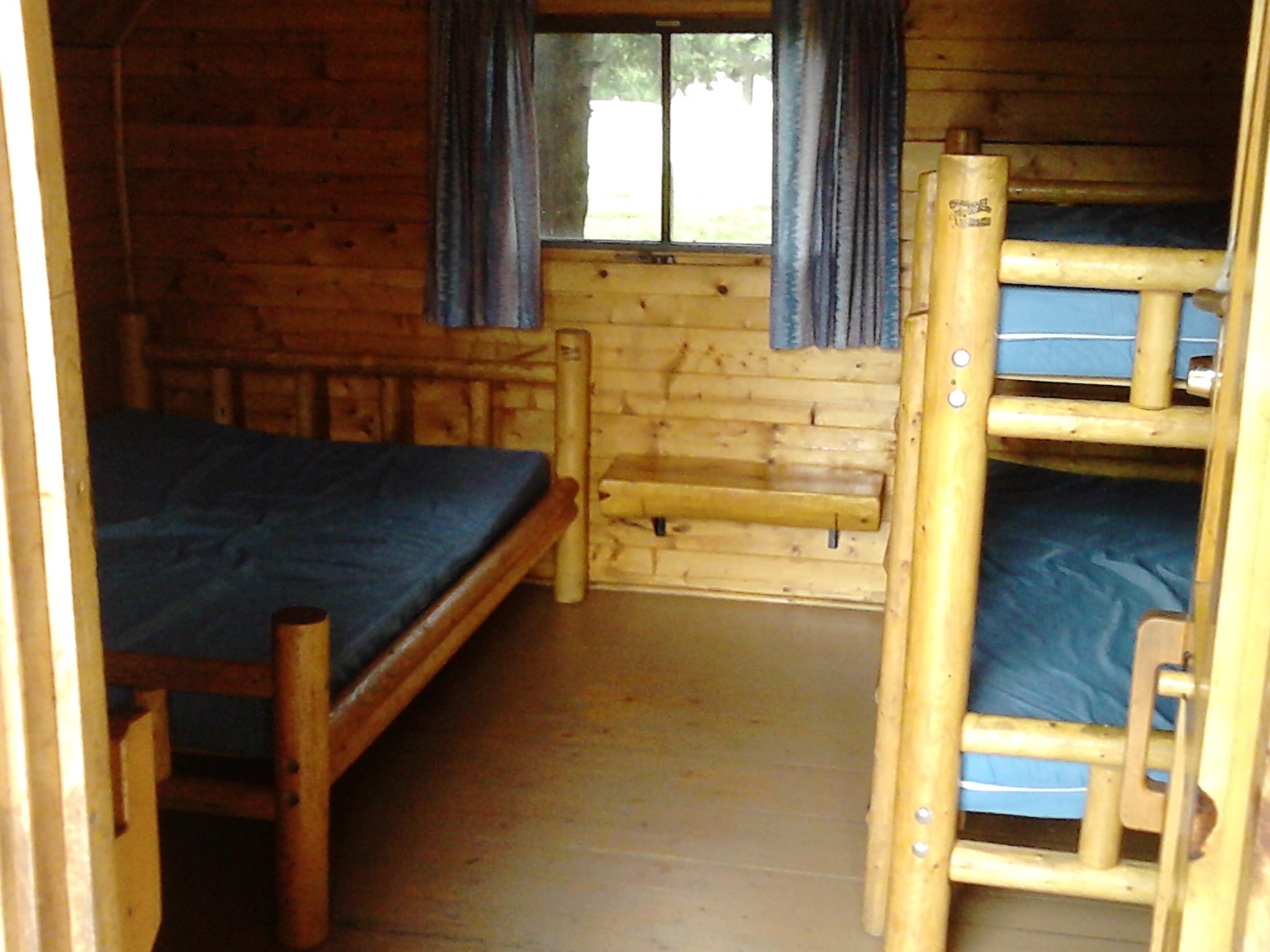 1 Room Kamping Kabin Inside View