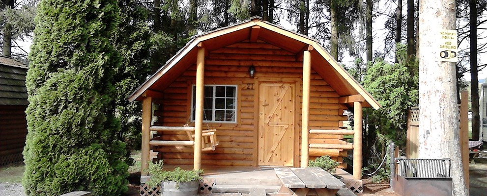 2 Room Kamping Kabin Front View