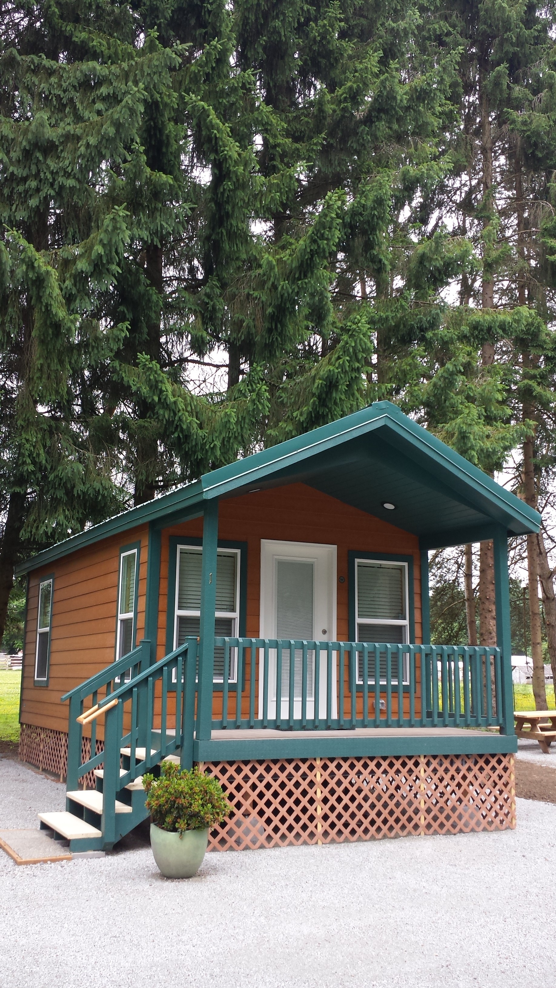 20 Footer Studio Style with 5 Foot Deck