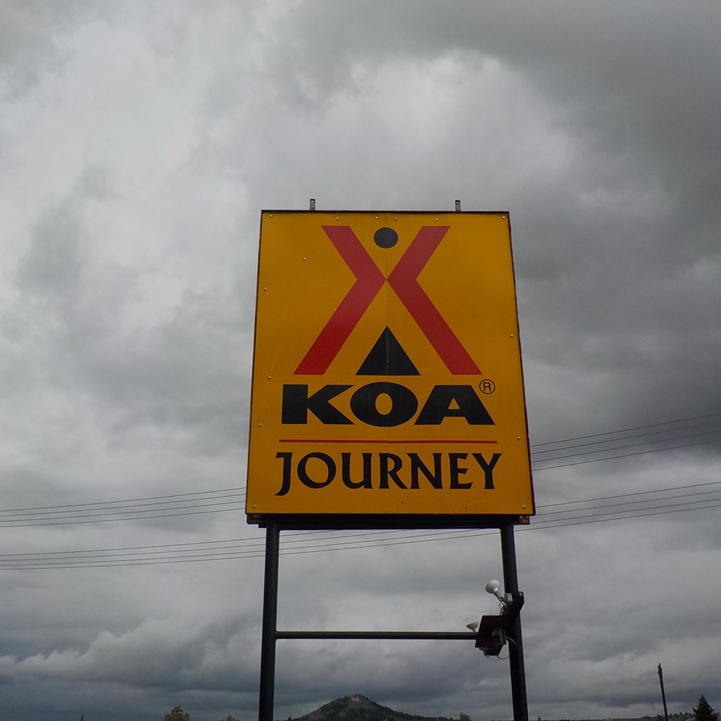 CONNECTIVITY, CAMPING & FIRST IMPRESSIONS