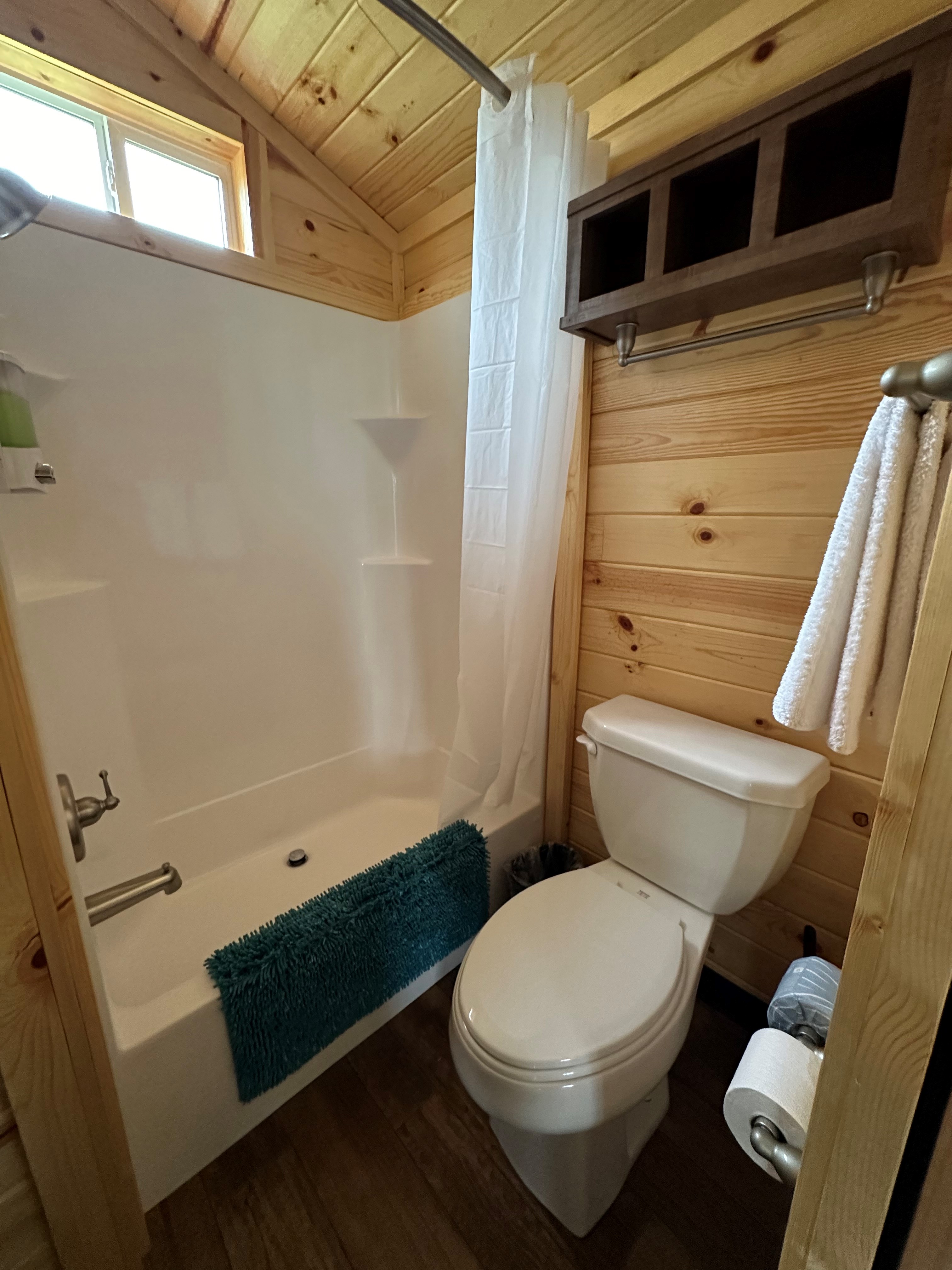 KL02 Full Bath