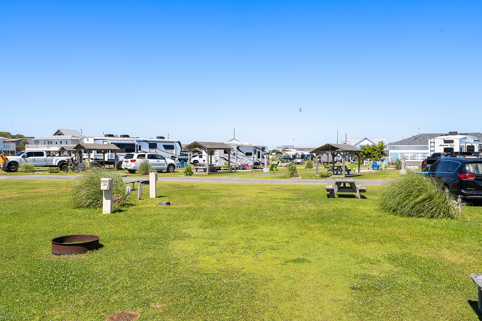 RV 352, Back-In 30/20 AMPS Water + Electric, Near Bathhouse