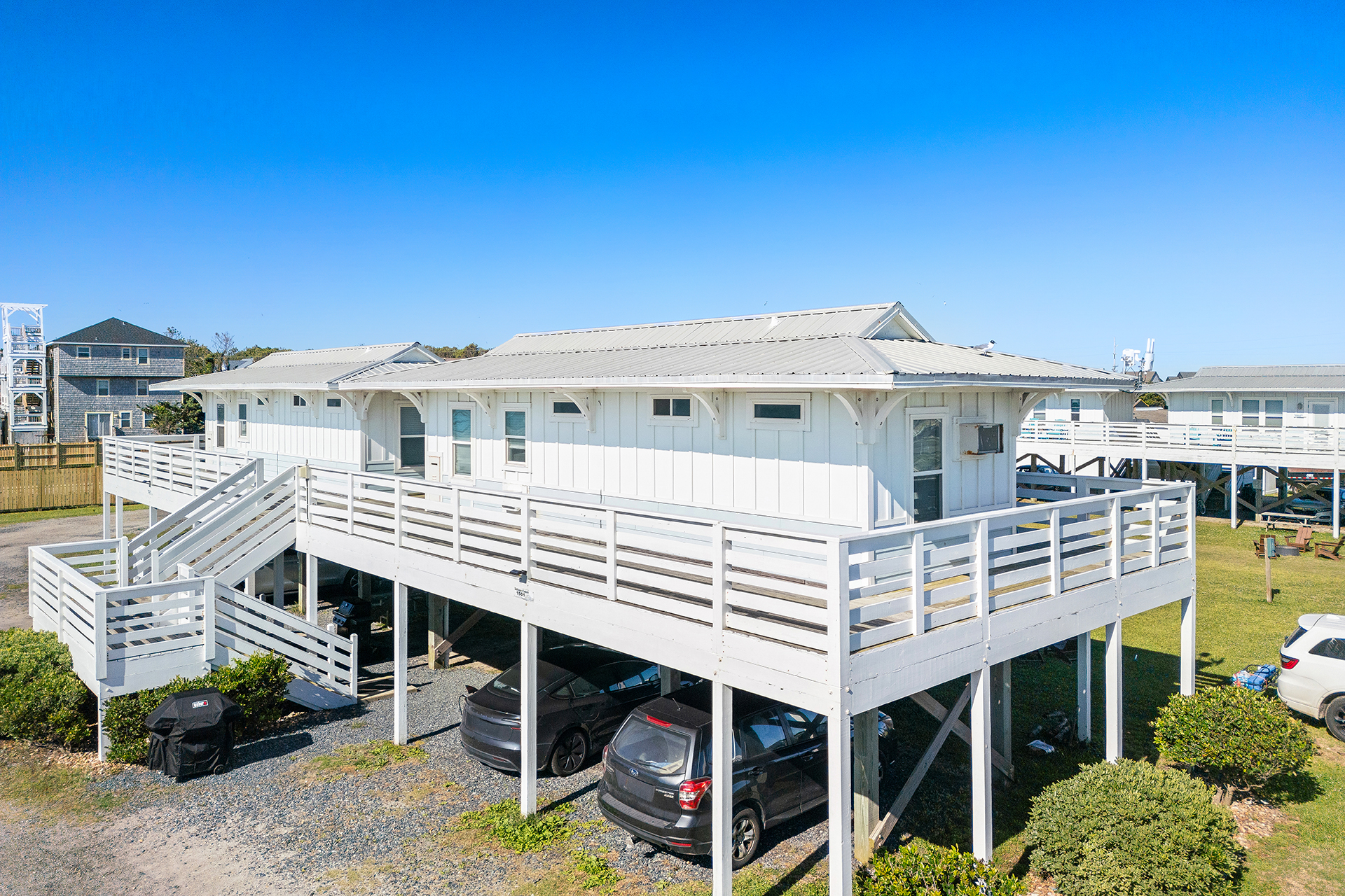 DC1503, Deluxe Cabin, 2 Room (Full Bath with Tub & Shower) – Sleeps 8