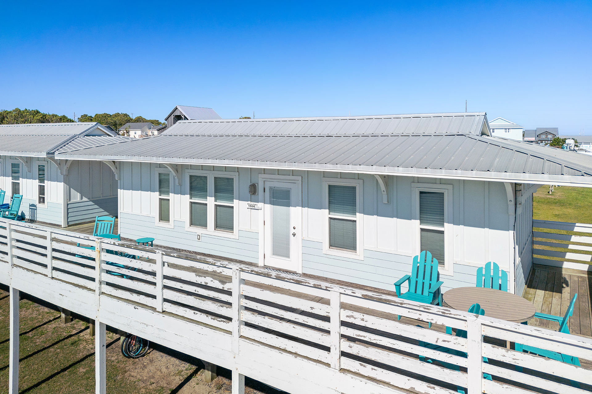 DC1503, Deluxe Cabin, 2 Room (Full Bath with Tub & Shower) – Sleeps 8