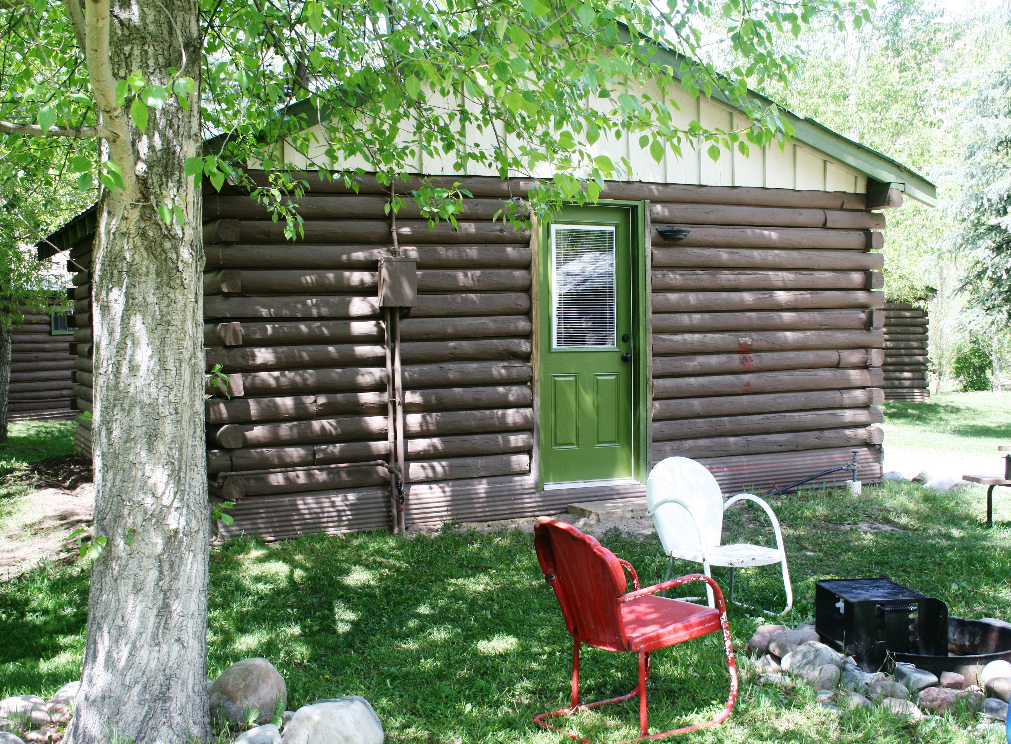 Experience the great outdoors in this rustic fun cabin!
