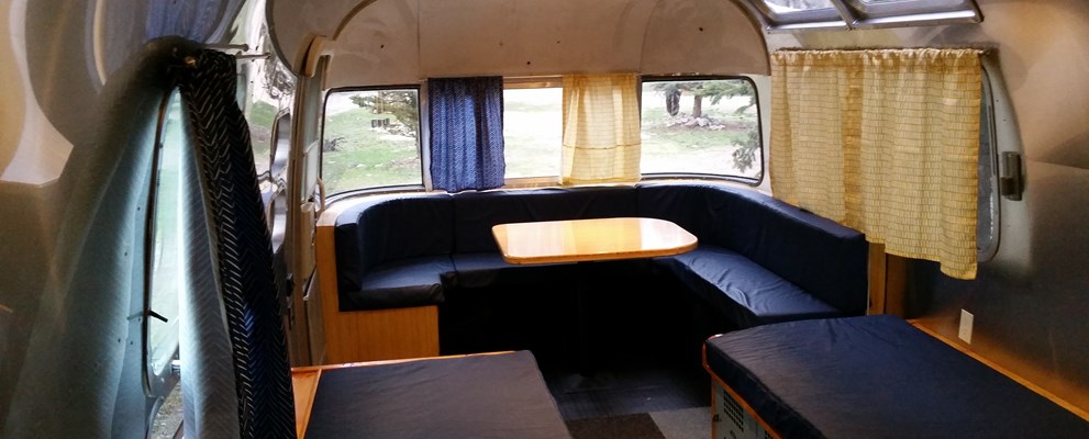 Airsteam dinette area