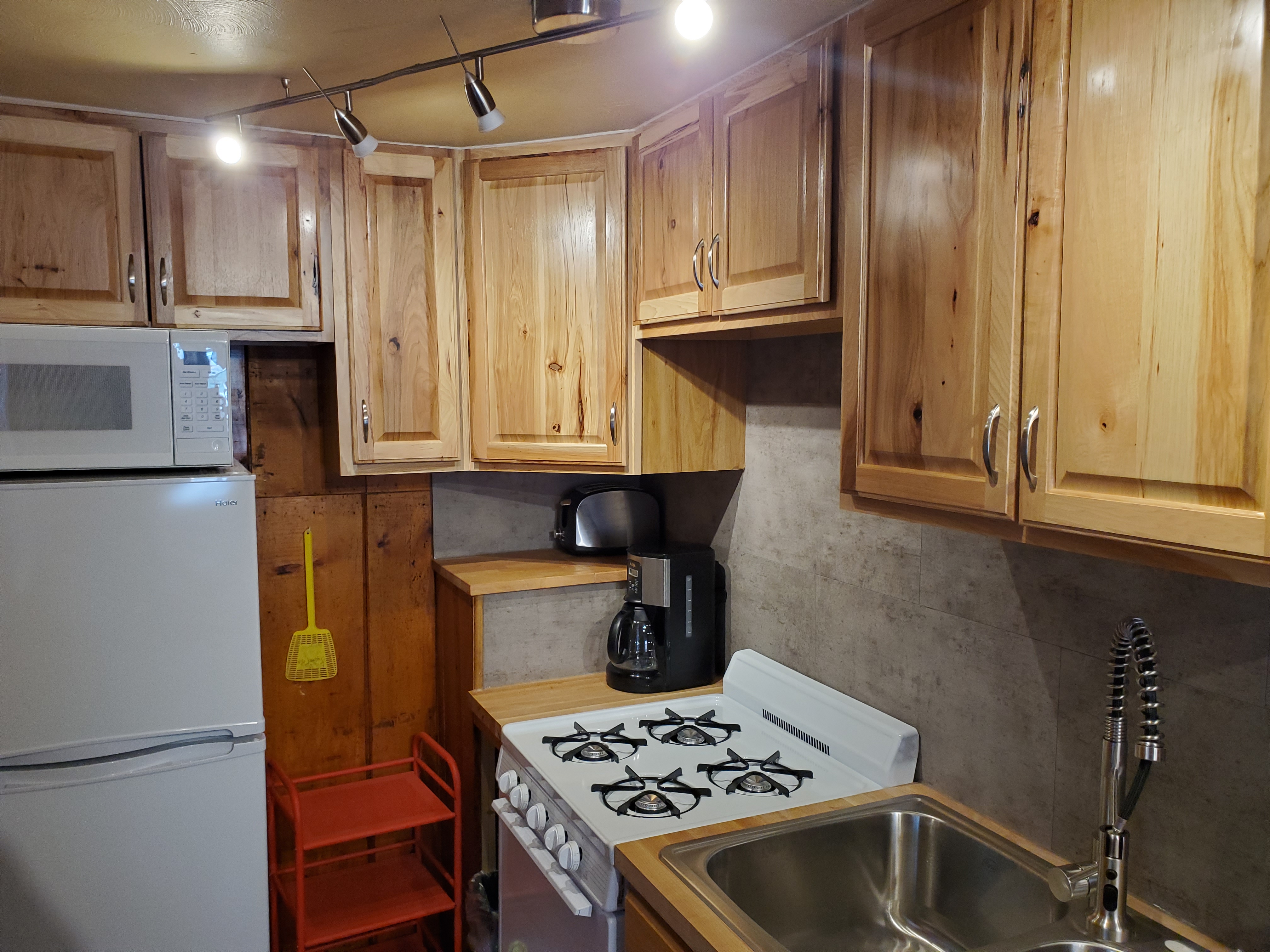 Newly refinished kitchen cabin 14