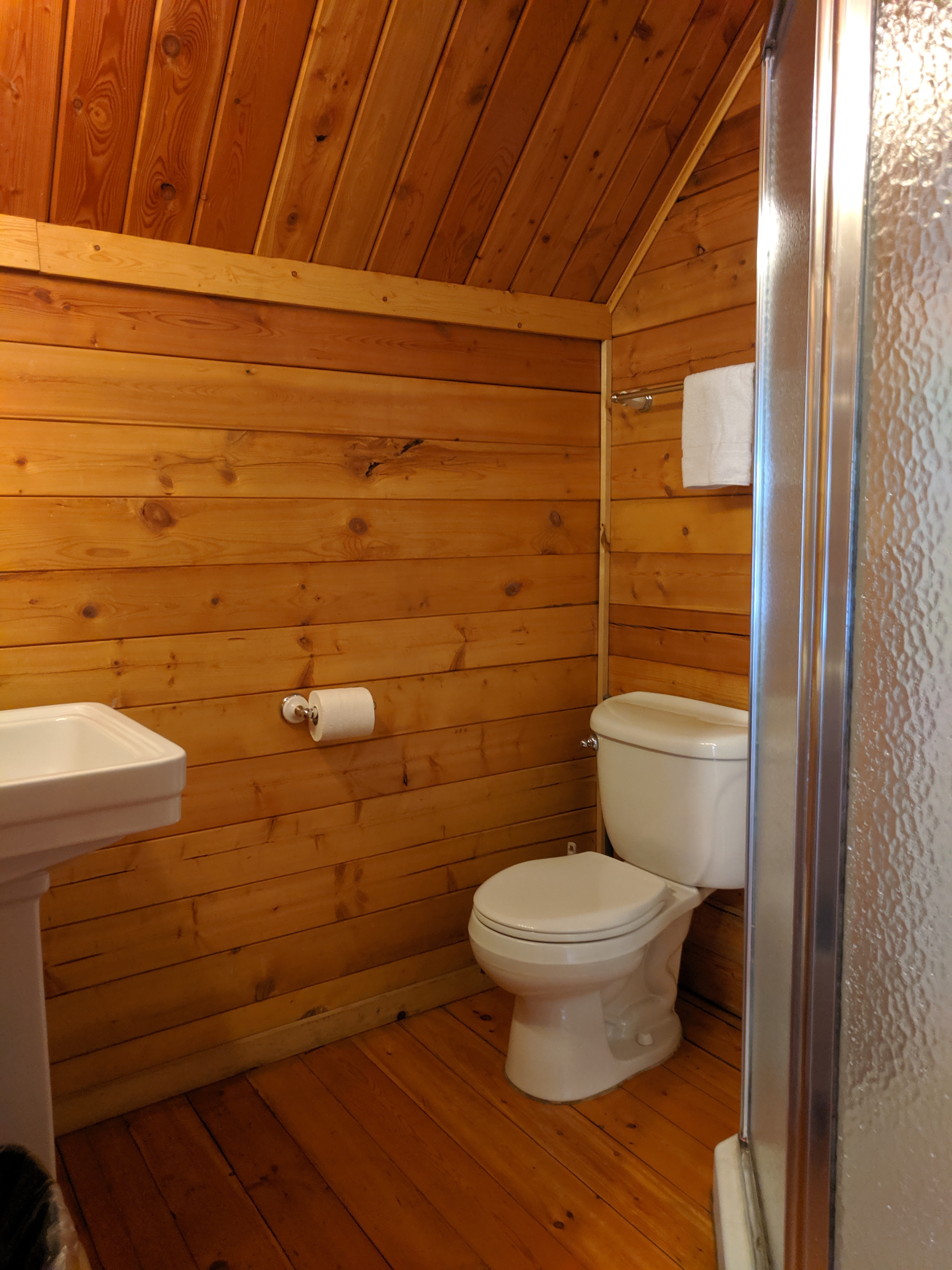 Bathroom- STANDARD COTTAGE