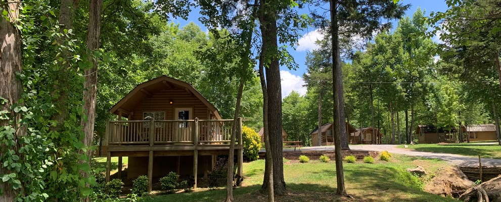 Kottage Sleeps 4 and offers a 
Kitchen and Bathroom
