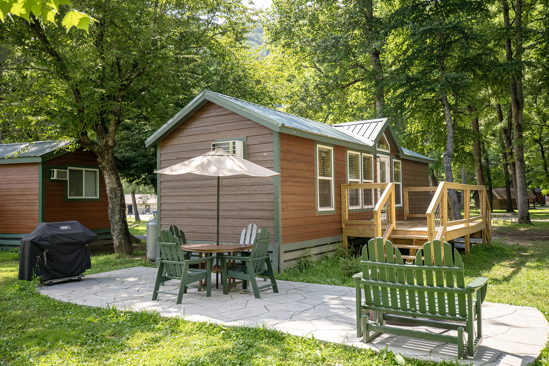 DC245 - Deluxe Cabin, 2 Room, River